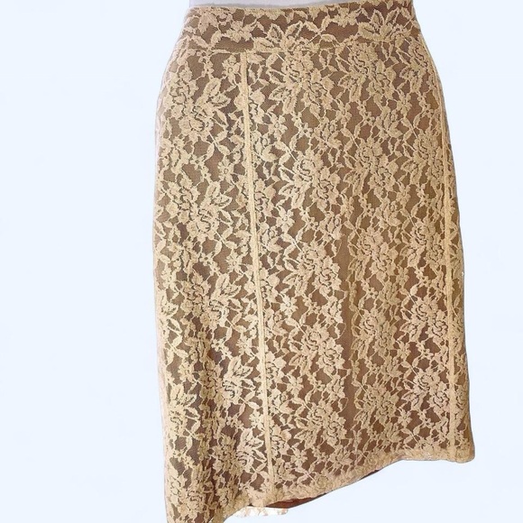 Elegant Lace Cream Skirt Edge L - Picture 1 of 4